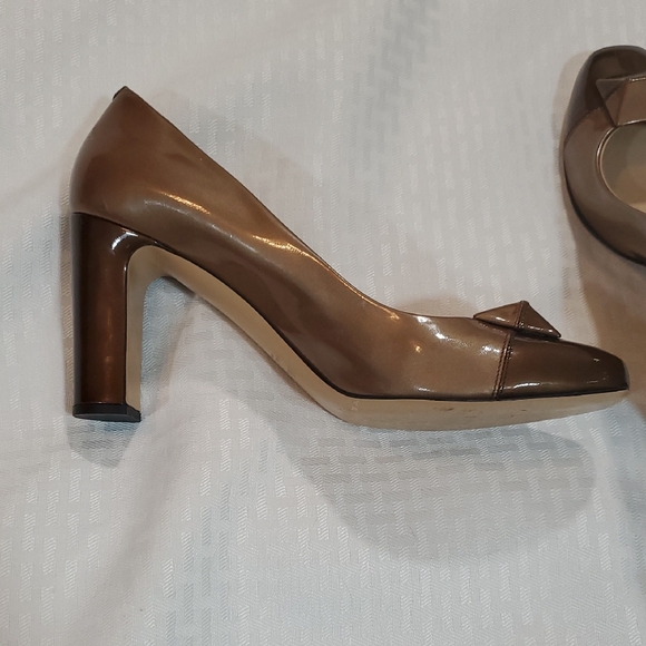 MaxMara Brown High-Heeled Pumps with a shiny Finish - Picture 8 of 16